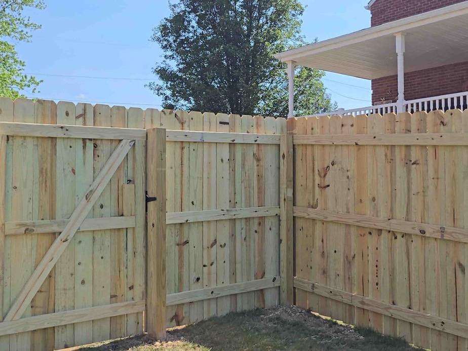 wood fence Mt. Lebanon Pennsylvania