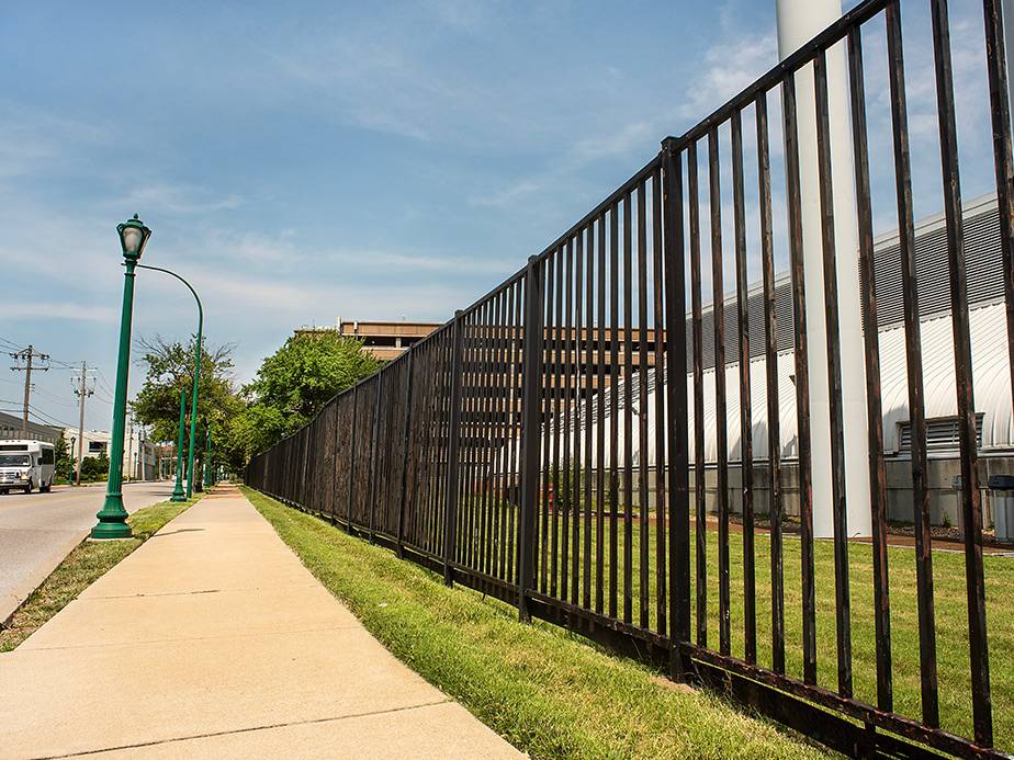 South Hills Pennsylvania commercial fencing company